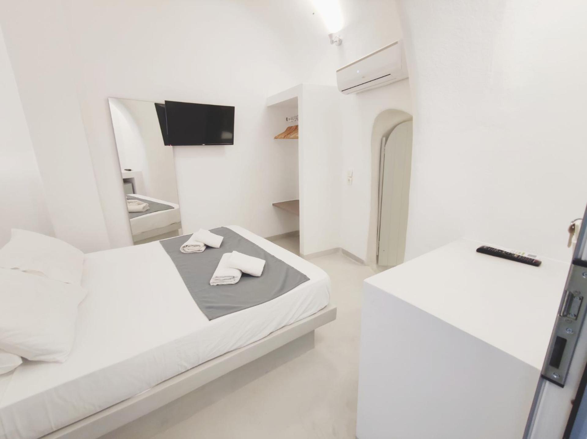 Low Cost Fira Center Rooms Dış mekan fotoğraf
